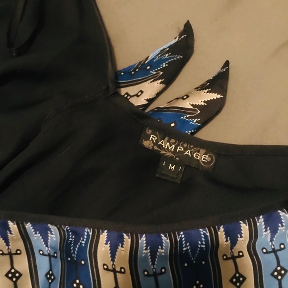 Black and blue blouse - Picture 5 of 5